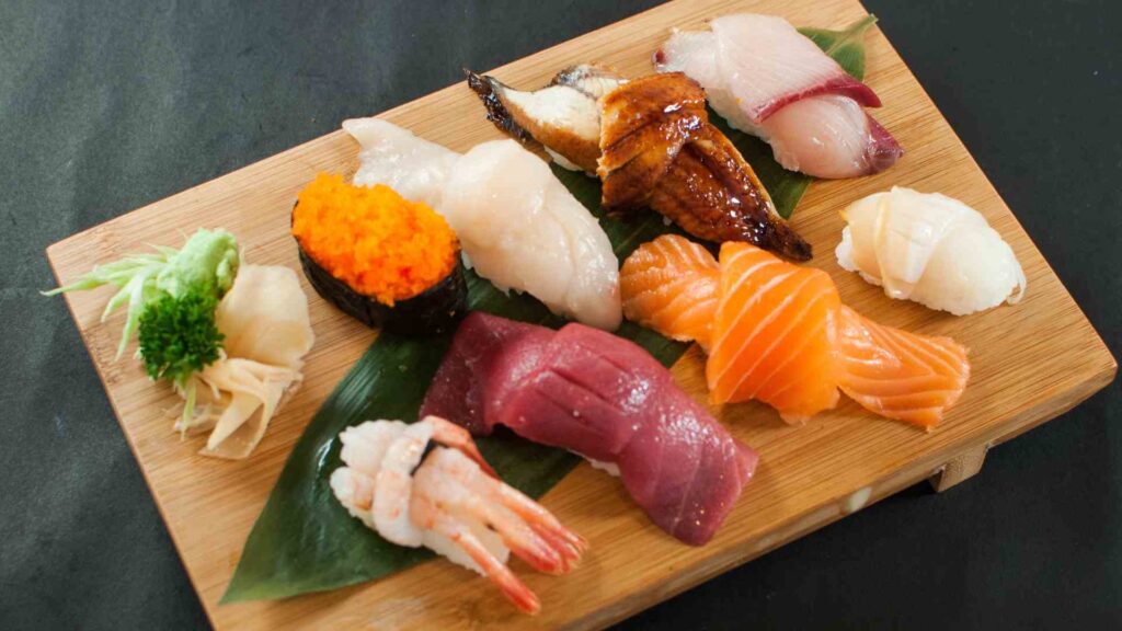 จานซูชิรวมระดับพรีเมียม ผลงานจากคอร์สเรียนทำซูชิ The Sushi Entrepreneur